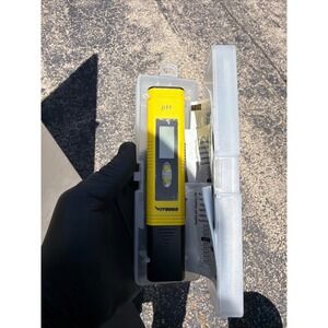 VIVOSUN Digital pH Meter High Accuracy Water Tester Pen 0.01 pH Resolution Yello